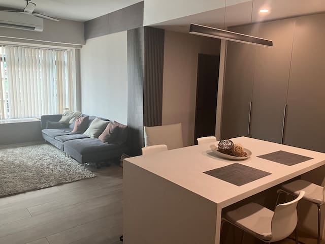Deluxe 2 Bedroom Apartment
