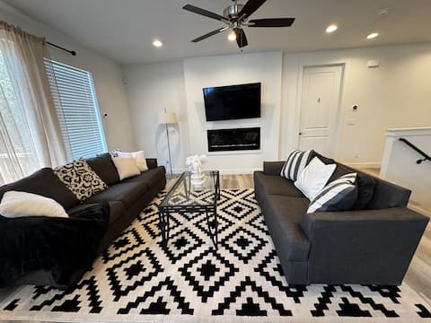 Top performing Airbnb: Spacious Modern House in West Valley City
