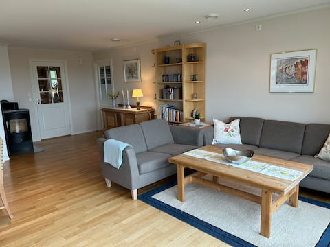 Top performing Airbnb: House with lake view in Bjørnafjorden