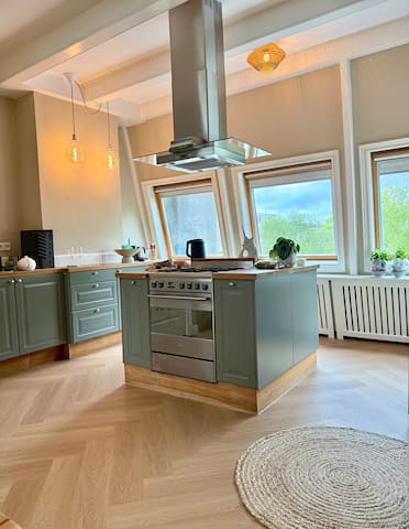 Luxury apartment with rooftop terrace (110m2)