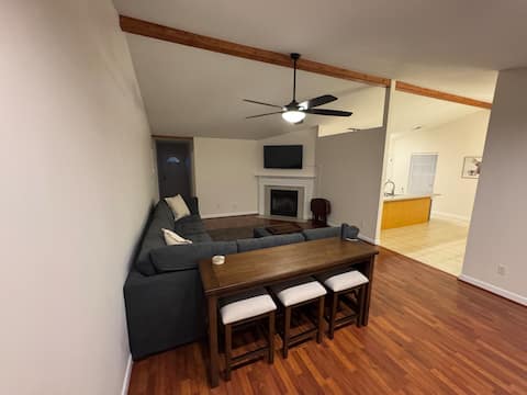 Top Airbnb: 3 Bed, 2 Bath, Guest House in Greer