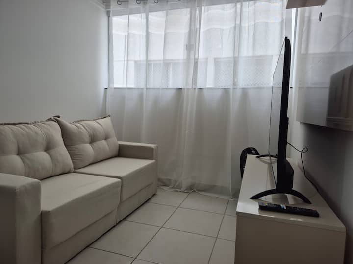 8306- Apt Na  ÁRea Central De Gv - Governador Valadares