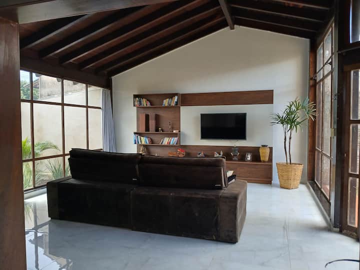 Casa Colonial  Próxima A Havan  Centro. Tga - Tangará da Serra