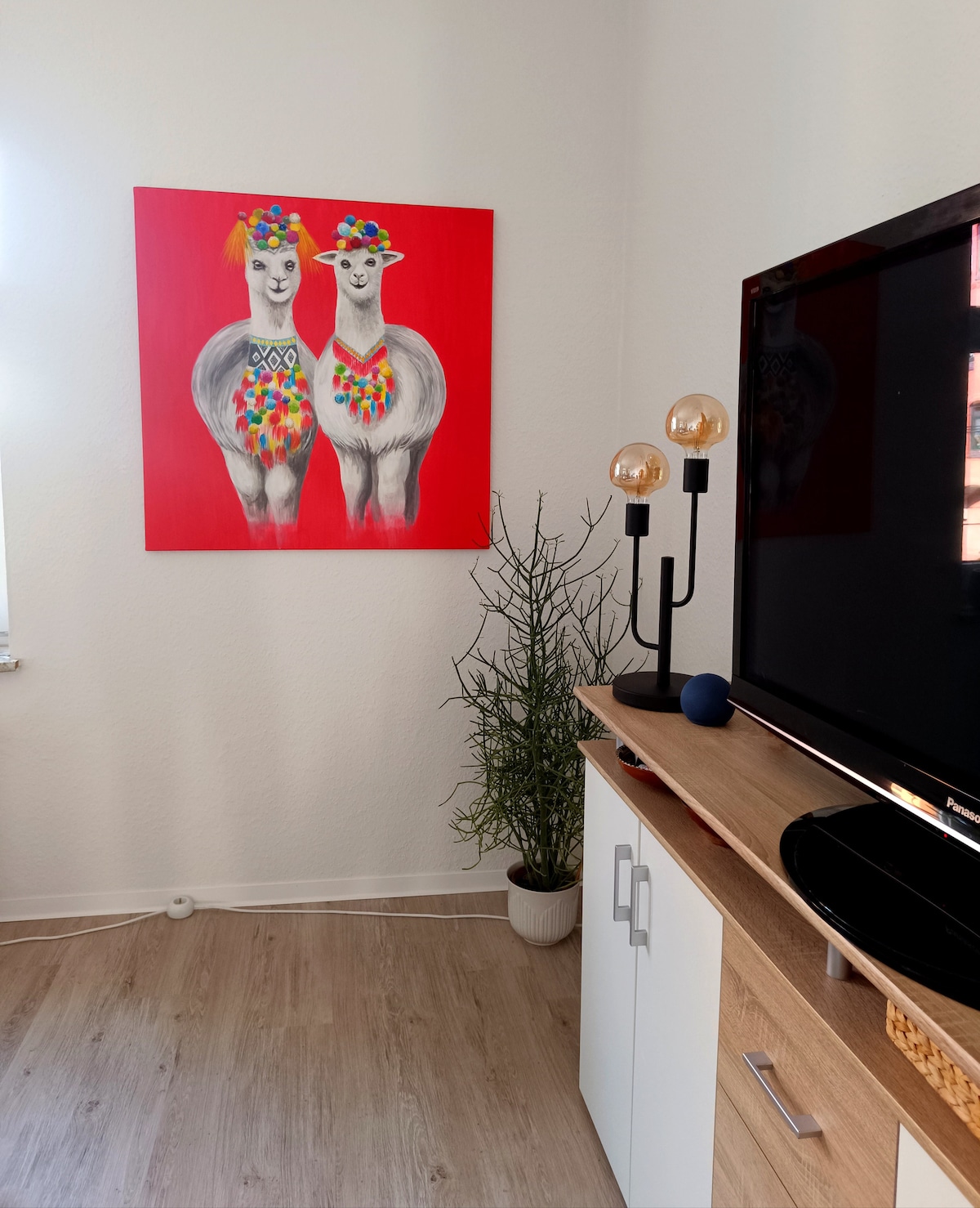 Leistungsstarkes Airbnb: Large old building apartment in Linden in Linden Mitte