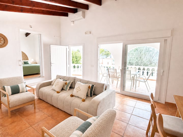 Villa En Son Bou Con Piscina Y Vistas Al Mar - Minorca