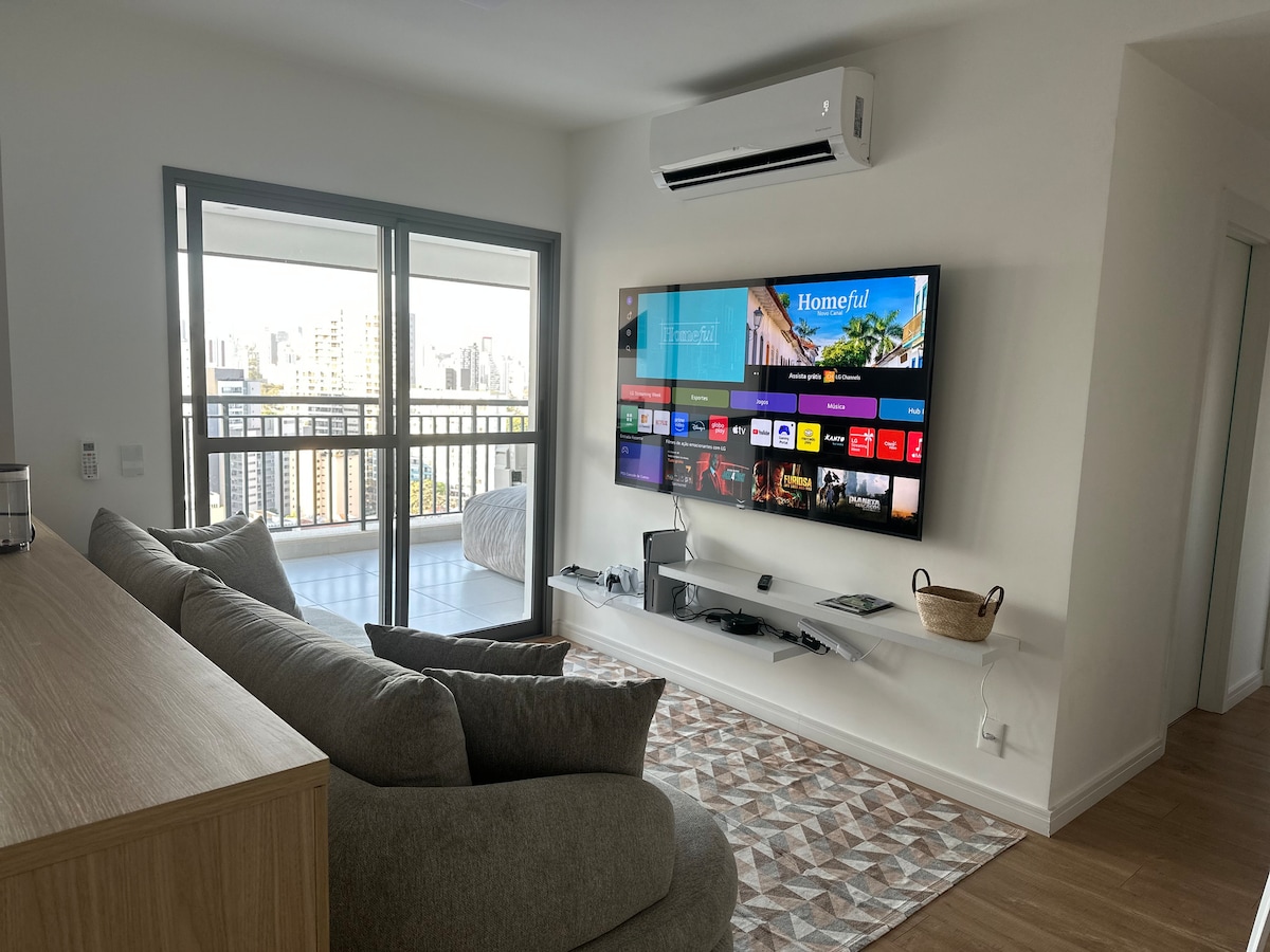 Anúncio popular: 70m Apt | 2WC | AIR | Barbecue | PS5 | PARKING | METRO em Butantã
