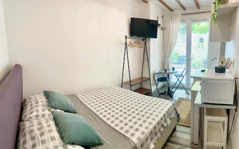 Studio + garden 10 min from Paris