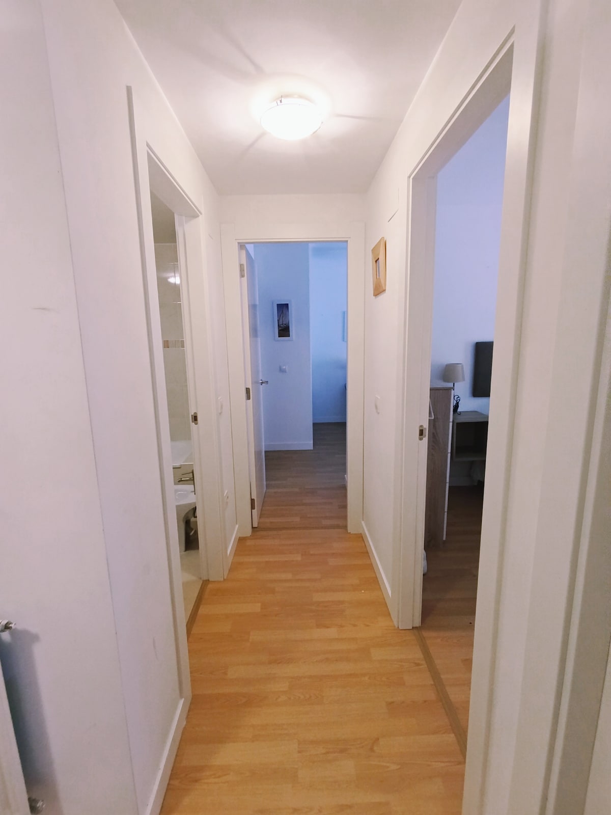 ufikiaji wa vyumba na bafu kamili 