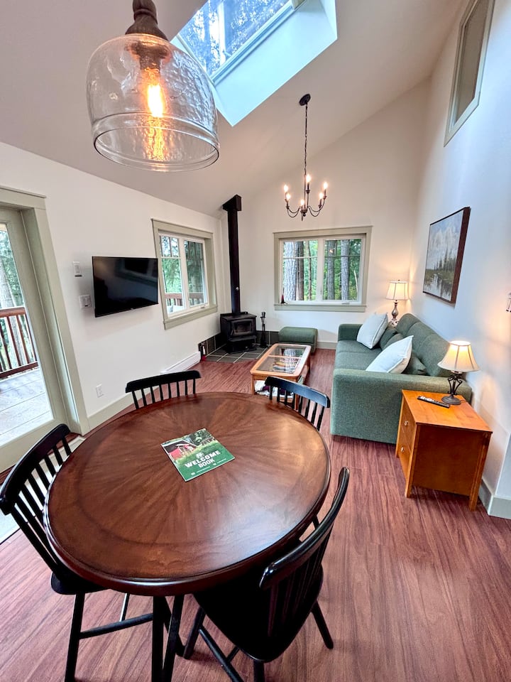 2br Cottage With Wood Sauna Near Ganges - Salt Spring Island