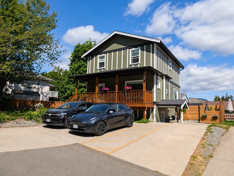 Cedar-Clad Sauna Retreat