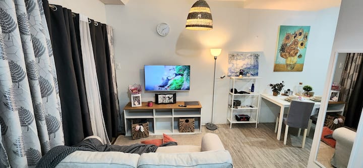 A Home Away From Home - Las Piñas