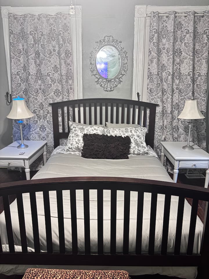 საძინებელი 1