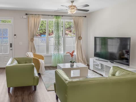 Top Airbnb: Steryl Court in Lawrenceville