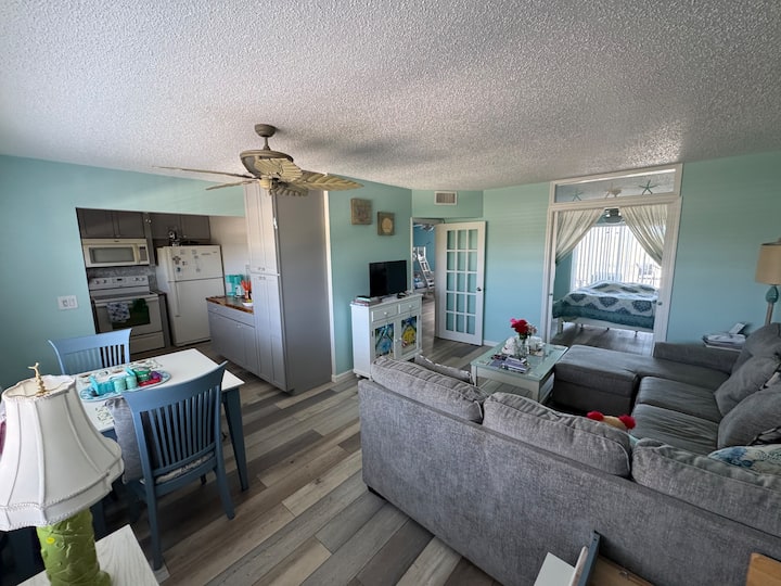 Great Bradenton Condo Near Beaches & Golf Courses - Bradenton, FL