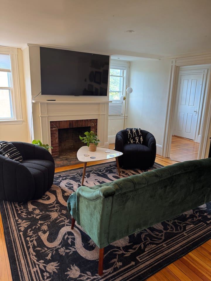 2 King Bedrooms + Balcony + Parking! •Lucky 13• - Salem, MA