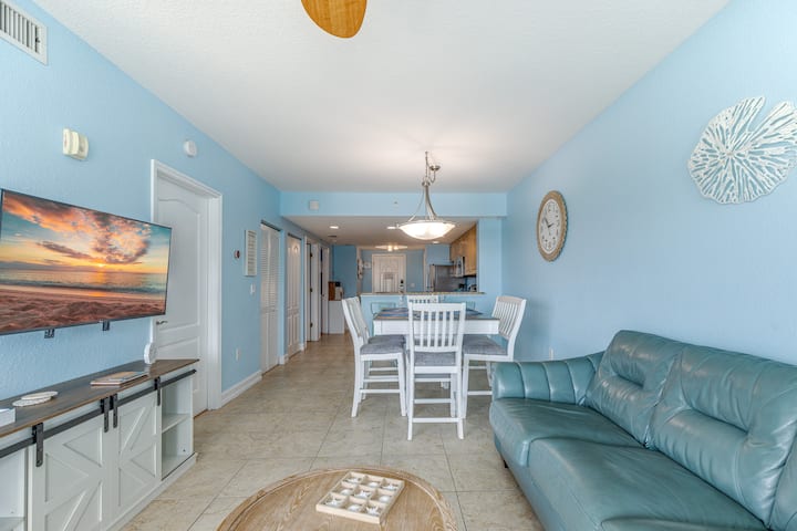 Shore Thing Premium Ocean View Two Bedroom Condo - Treasure Island, FL