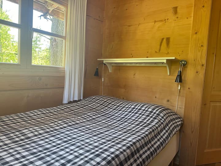 Schlafzimmer 1