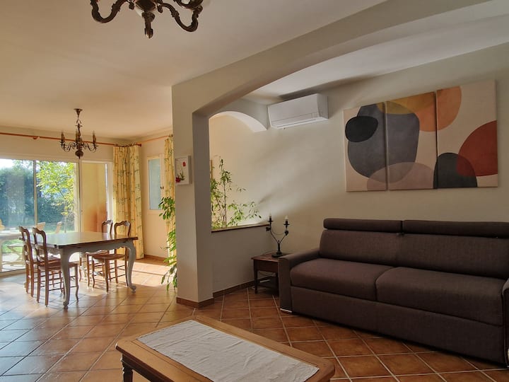 T2 Climatisé, Parking Sécurisé, Jardin Arboré Wifi - Gémenos