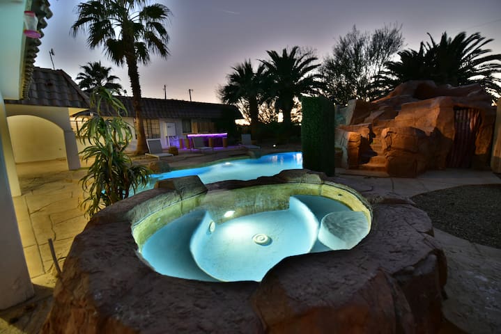 Tropical Pool and backyard