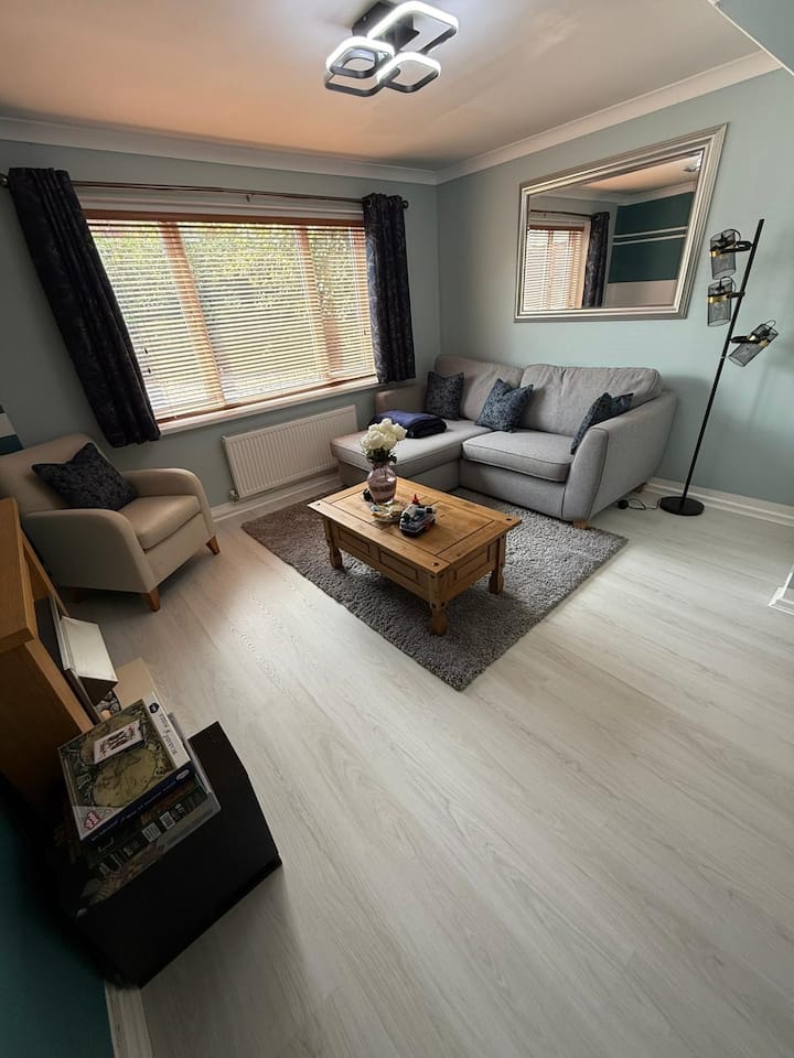 2 Bedroom Guest House Near Beach - Llanelli