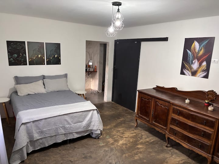 საძინებელი 1