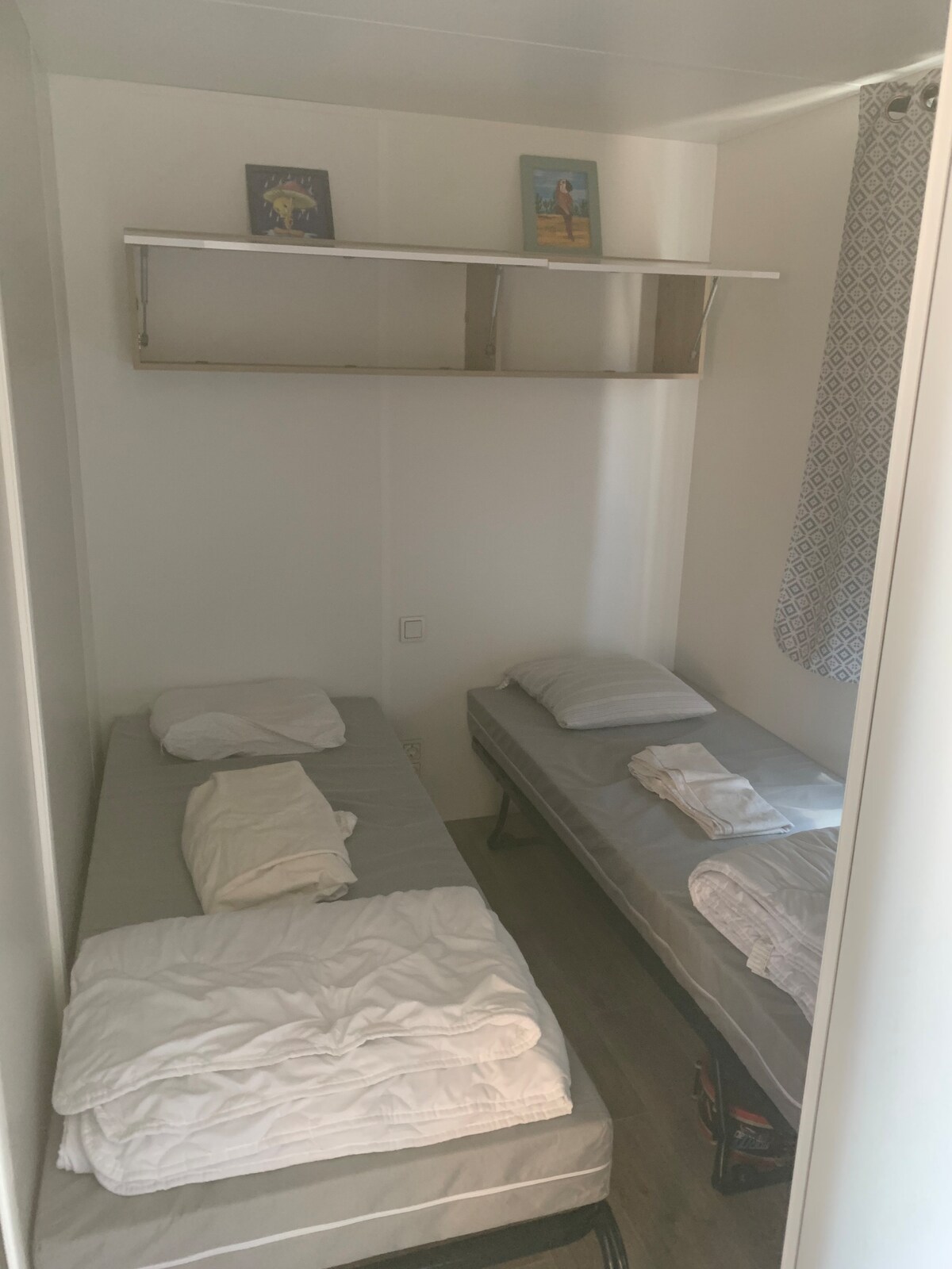 Спална соба 2 кревета 90 см