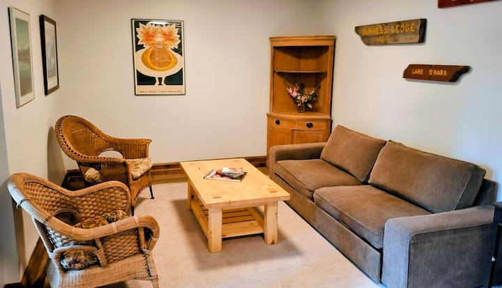 Private Apartment With Breakfast In Peaceful Home - Canmore