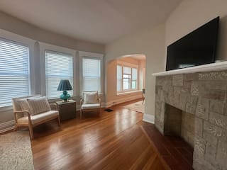 Elmwood Village 3 Bed with Parking, photo 2 of 10