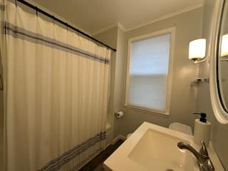 Elmwood Village 3 Bed with Parking, photo 10 of 10