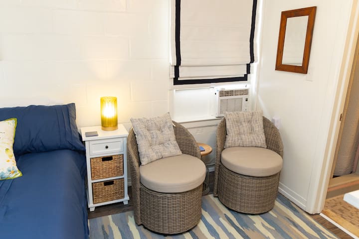 The "Little" Palm Room’ - Wrightsville Beach, NC