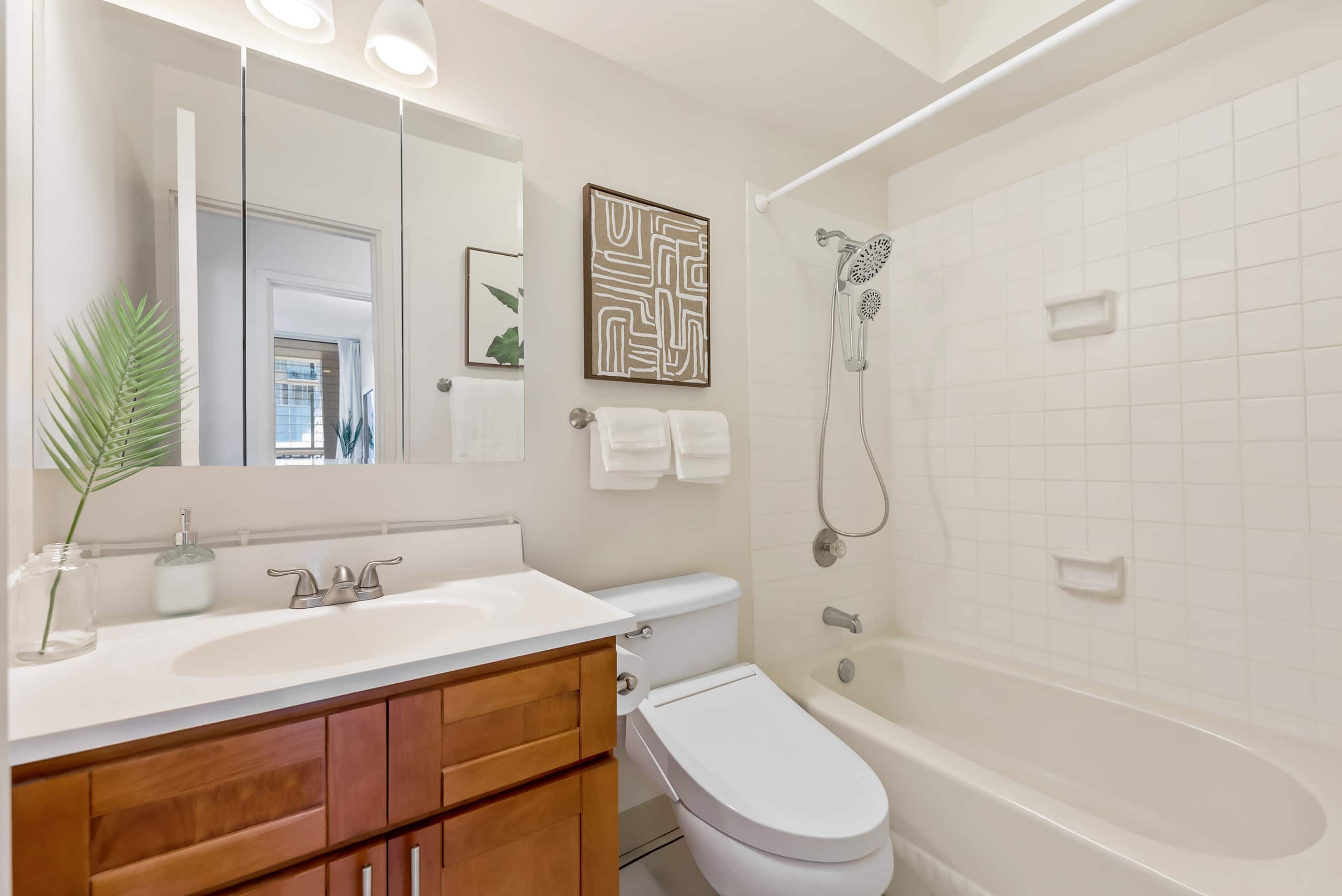 The Moku Hideaway of Waikiki | 2BR | Parking - Photo 26