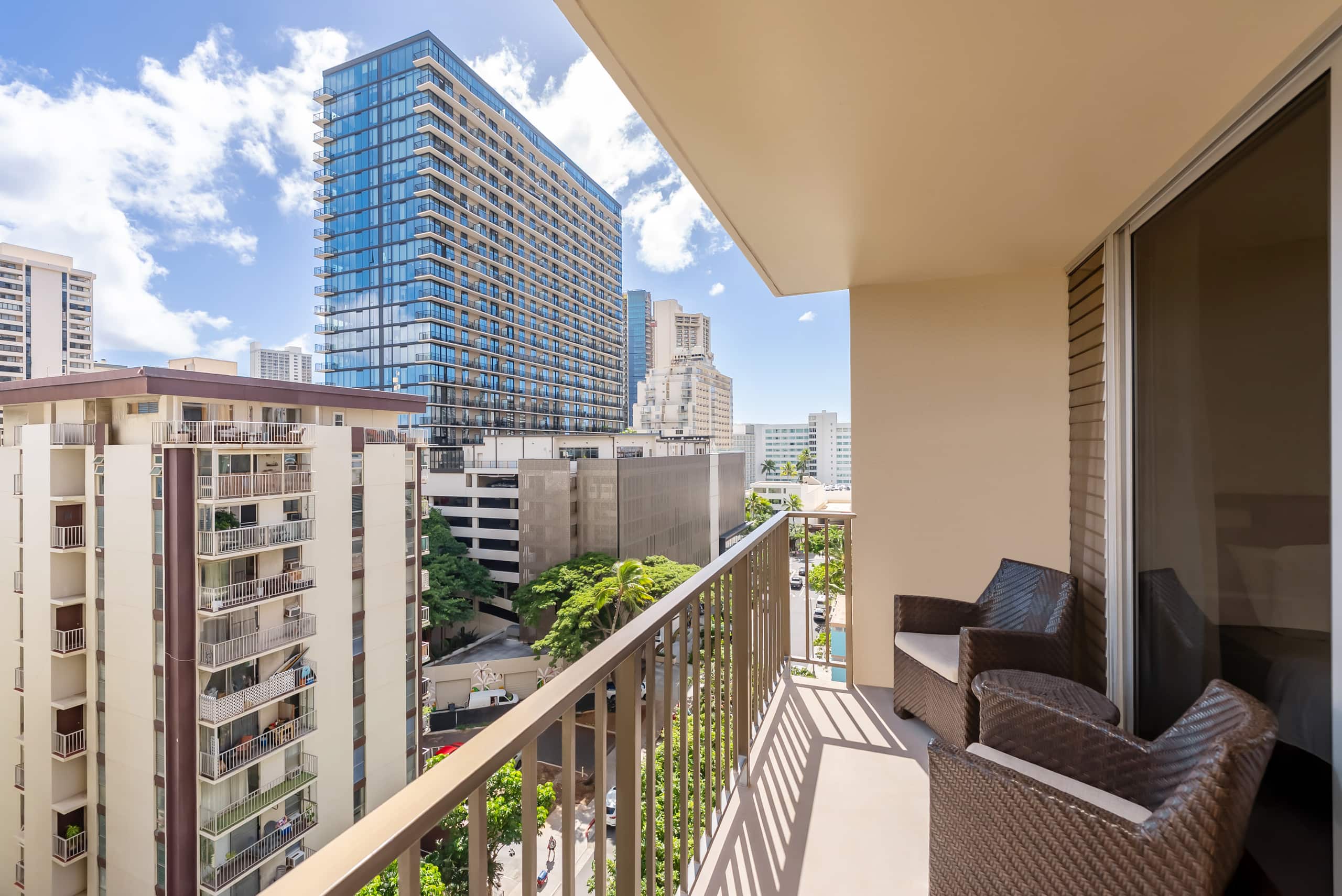 The Moku Hideaway of Waikiki | 2BR | Parking - Photo 32