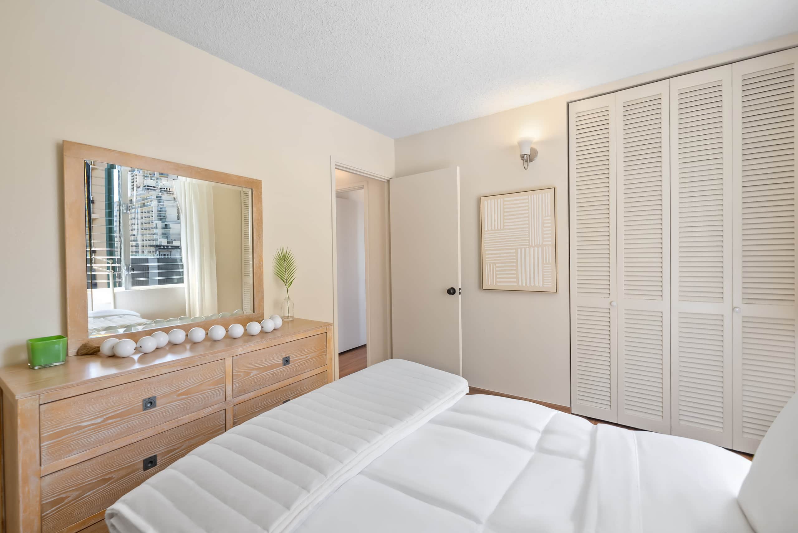 The Moku Hideaway of Waikiki | 2BR | Parking - Photo 21