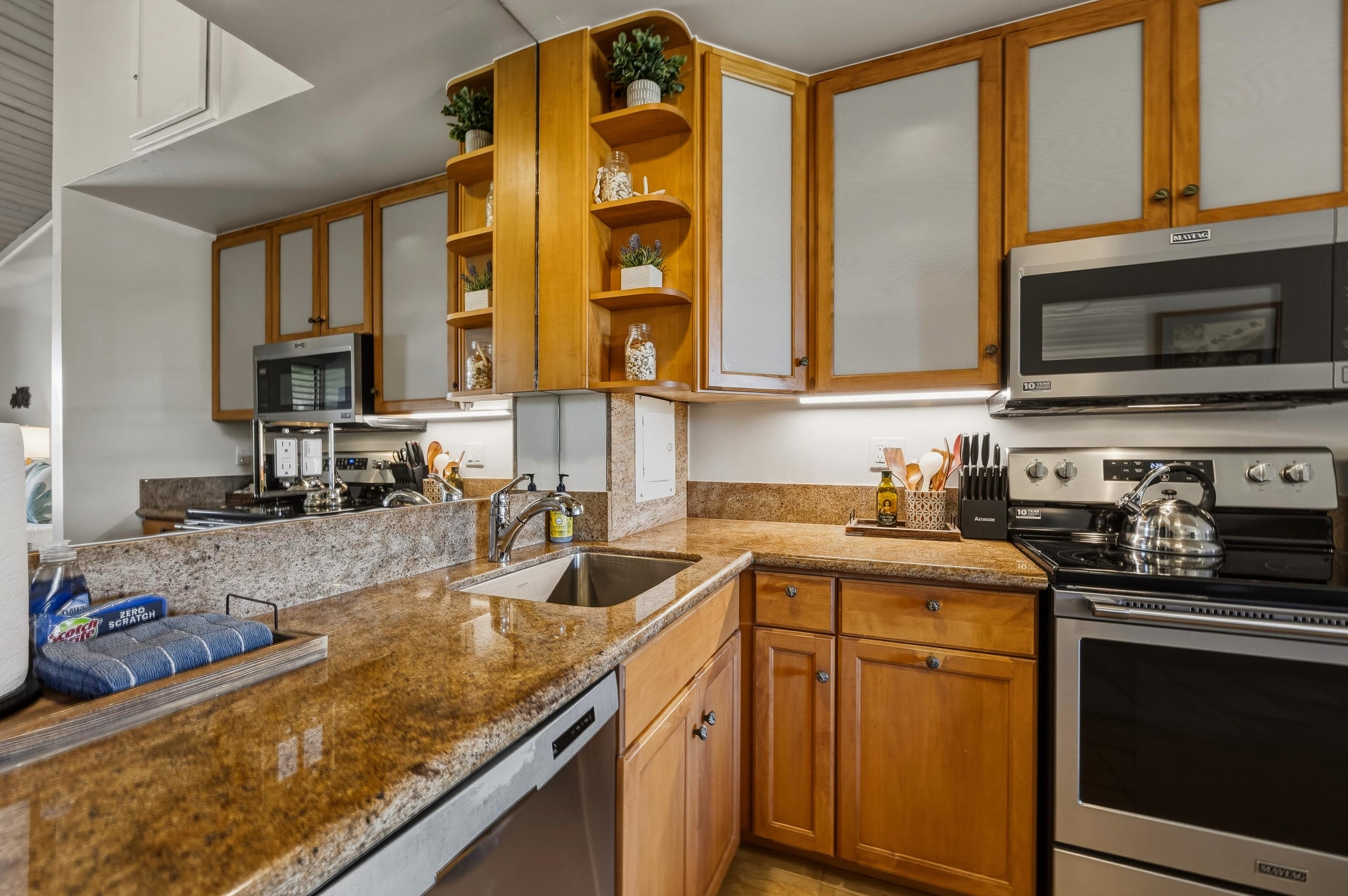 Oceanfront Resort Maui~ AC/King~ Sandy Napili Bay! - Image 16