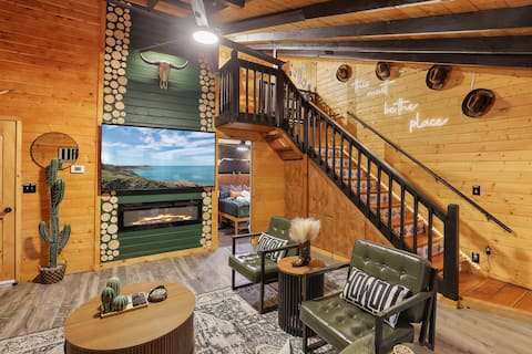 Successful Airbnb property: NEW! Hillside Getaway in the Pines | Games | Poker in Pine