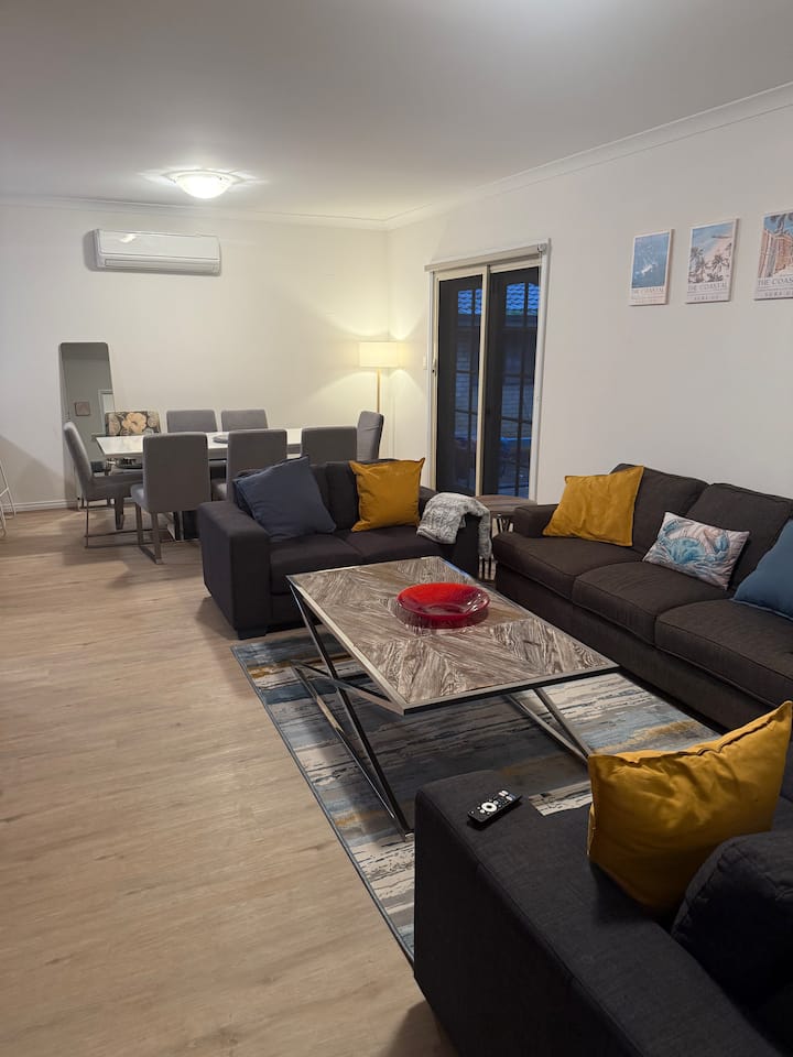 Waters Edge Retreat - Mandurah