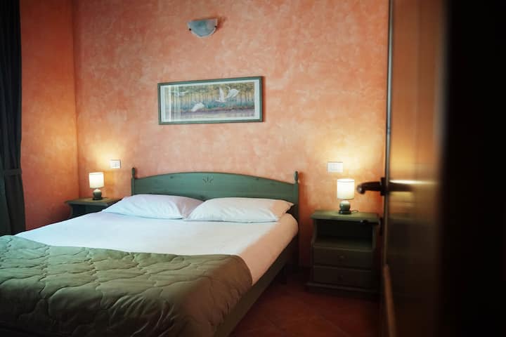लेक कोमो में दो डबल बेडरूम वाला Airbnb घर