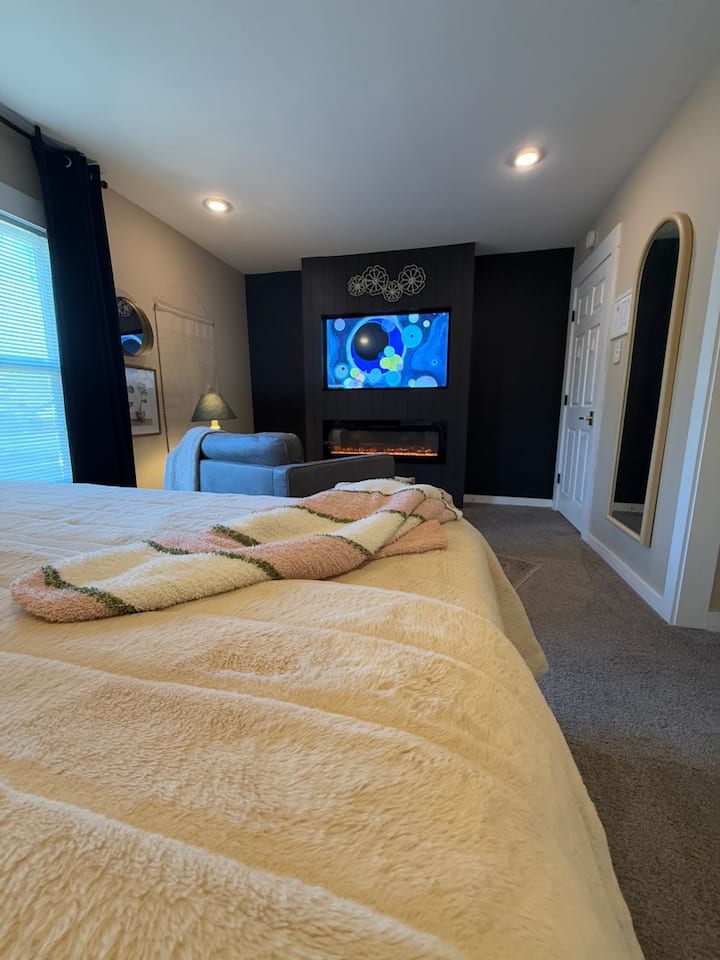Our king size beds with luxury linens are perfect for a Netflix binge!