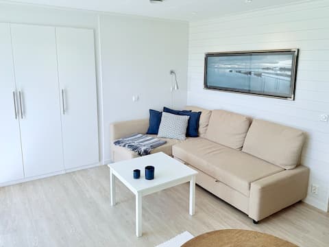 Top Airbnb: Fjällbacka, Nice apartment in villa. in Tanum