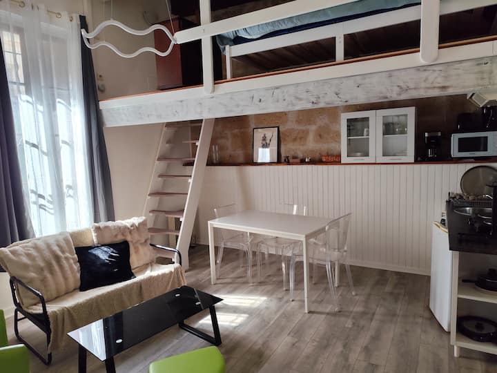 Studio Meublé 
2/4 Personnes - Pézenas