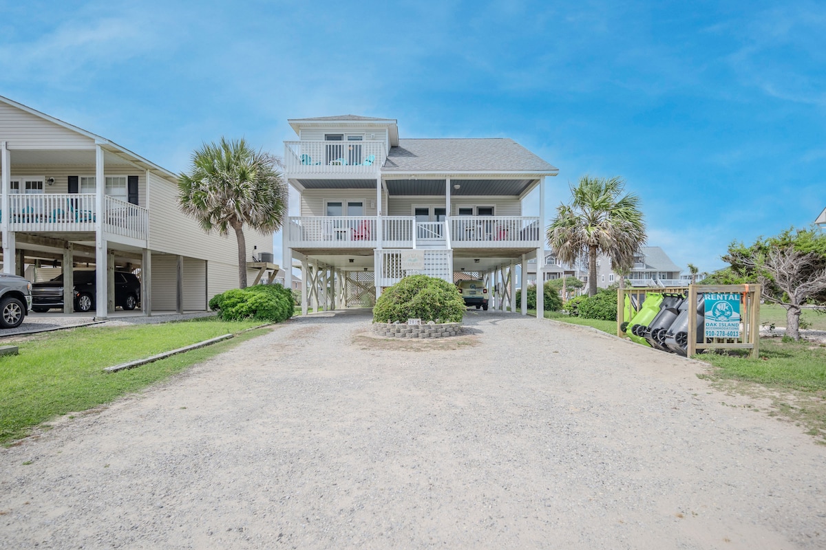 Oak Island Diamond: Spacious Oceanview