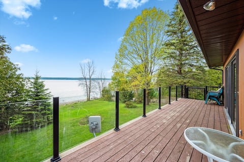 By The Bay Waterfront Retreat