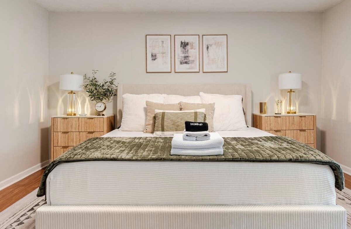 Modern Lawrenceville Stay Near Downtown - Parking