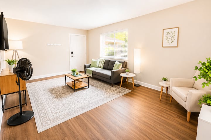Cityside Escape Minutes From Uab + Hospitals - UAB, Birmingham
