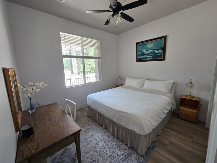 Брачен кревет (широк 183 x 213 cm