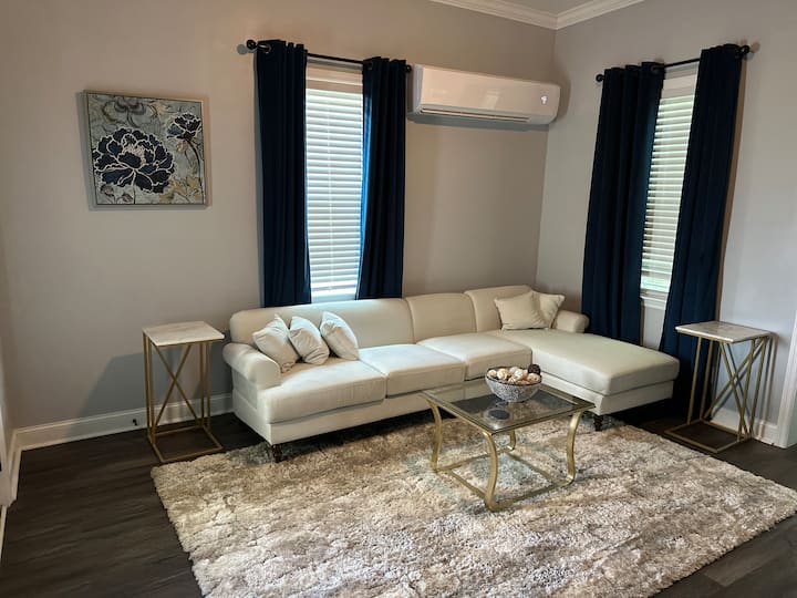 Convenient, Comfortable, & Pet Friendly! - Decatur, AL