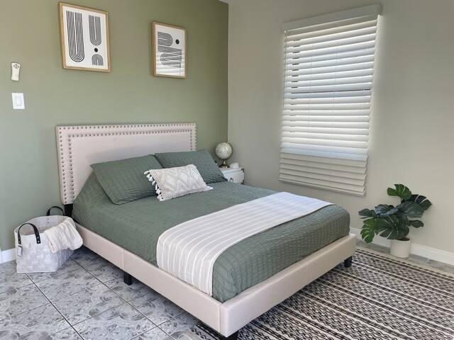 Pool+Hot Tub+SoFi+BBQ+Airport+Kia gallery image 4