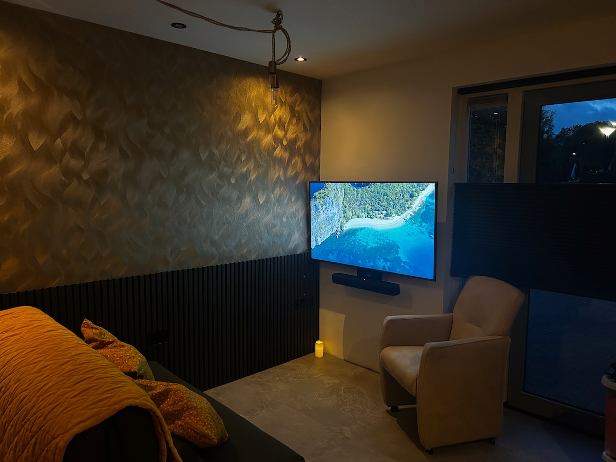 Удобно е да се живее навечер.