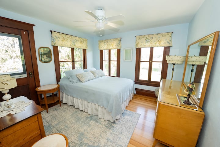Bedroom 6