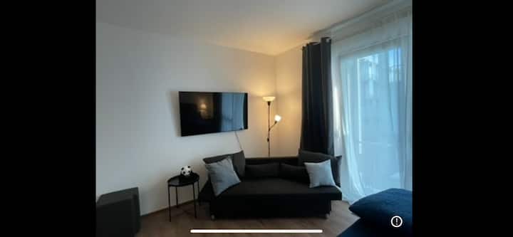 Cozy Convenient  Modern Studio, Bus Station - Eibelstadt